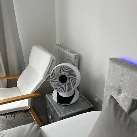 Private And Dedicated Bathroom In Quiet Area * Bristol